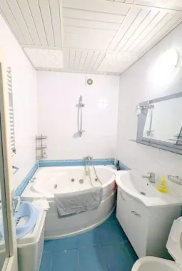 De vanzare apartament cu 2 camere in Tiglina 1, 61.000 euro