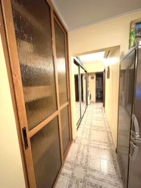 De vanzare apartament cu 3 camere I. C. Frimu, 70.500 euro