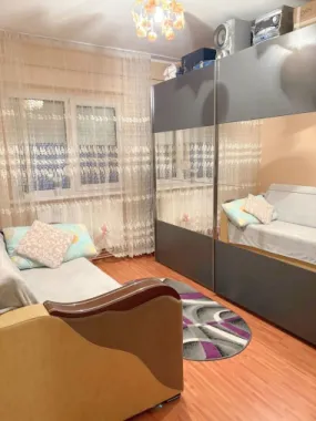 De vanzare apartament cu 3 camere I. C. Frimu, 70.500 euro