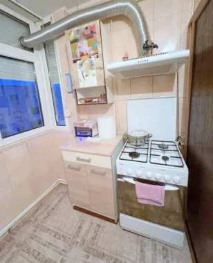 De vanzare apartament cu 3 camere I. C. Frimu, 70.500 euro