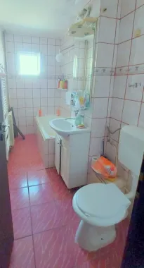 De vanzare apartament cu 4 camere, strada Anghel Saligny, 85.000 euro