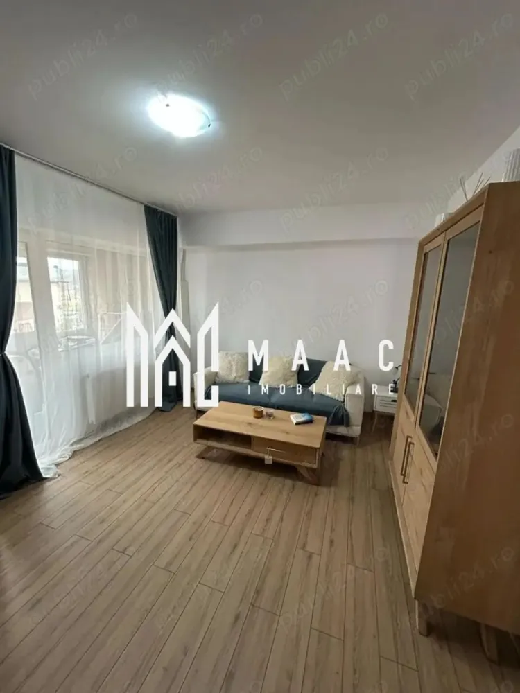 Apartament 3 camere| Ostroveni| Bloc A | Renovat - Apartament 3 camere –Modern, Zona Hermes – Ostroveni | Etaj 8/10 | Bloc tip A | MAAC Imobiliare MAAC Imobiliare vă propune spre vânzare un apartament cu 3 camere modern, complet renovat în anul 2025, situat într-un bloc tip A din una dintre cele mai apreciate zone ale orașului Râmnicu Vâlcea – Ostroveni, zona Hermes. Locuința se află la etajul 8 din 10 și oferă o vedere panoramică superbă asupra orașului, fiind ideală pentru cei care își doresc un spațiu luminos, confortabil și contemporan. Caracteristici principale: * Suprafață totală: 70 mp * Etaj: 8/10 * Bloc tip A – construcție solidă, bine întreținută * Compartimentare: decomandat * Renovat complet în 2025 * Instalație electrică și sanitară nouă * Centrala termică nouă – eficiență și confort termic sporit * Finisaje moderne, de înaltă calitate * Balcon închis cu tâmplărie PVC și geam termopan * Se vinde parțial mobilat, oferind posibilitatea personalizării după gustul viitorului proprietar Locație: Amplasat în zona Hermes – Ostroveni, apartamentul beneficiază de o poziție excelentă, aproape de centre comerciale, școli, grădinițe, farmacii și stații de transport în comun, oferind confort și accesibilitate în viața de zi cu zi. Schimb posibil: Se acceptă și schimb cu case situate în zonele Vlădești, Goranu sau Bujoreni, cu o mică diferență în funcție de proprietate. Preț: 92.000 € Un apartament elegant, modern și complet renovat – perfect pentru cei care caută o locuință într-un bloc tip A, cu vedere spectaculoasă și finisaje premium ! Pentru mai multe detalii sau pentru programarea unei vizionări, contactați echipa MAAC Imobiliare. id: CP2795508 - SP }}