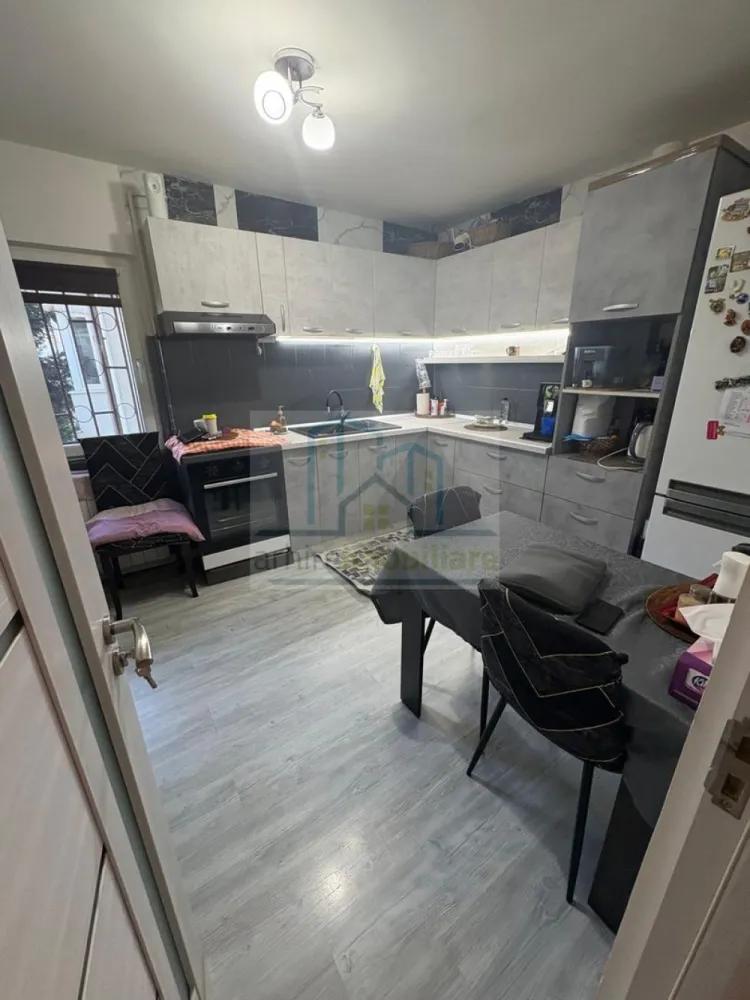 Apartament 3 camere decomandat, – Pantelimon, Ilfov | Parcare + boxă