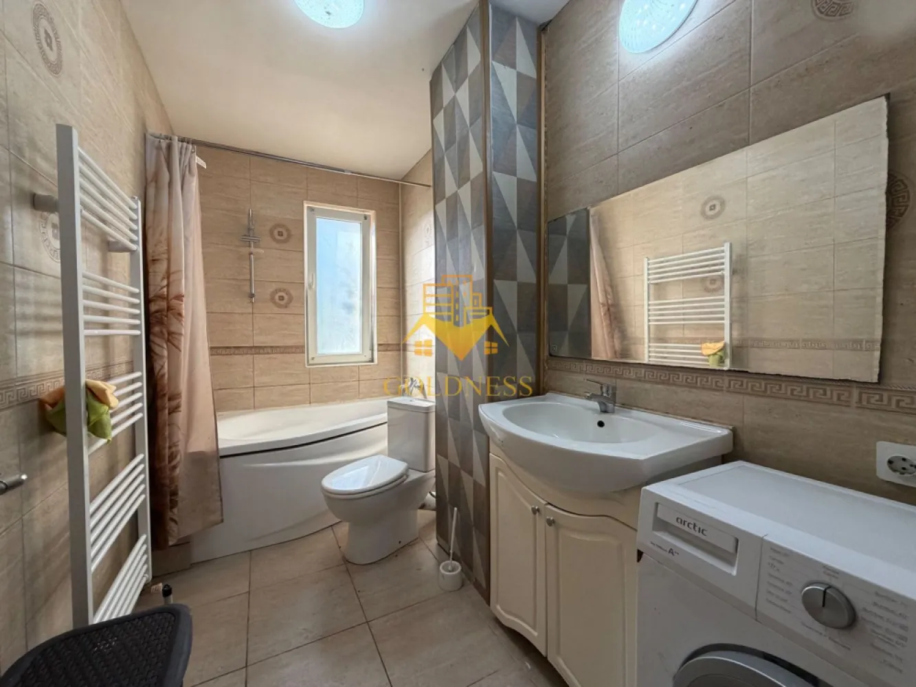 3 camere open space, parcare, Cartierul Borhanci, Romul Ladea, curte