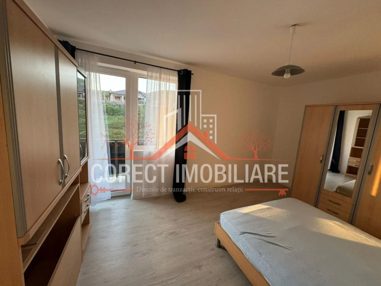 Apartament de vanzare in bloc nou - curte privata si panorama verde