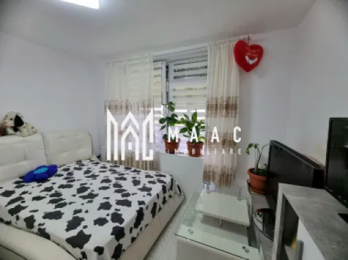 Logo MAAC IMOBILIARE logo