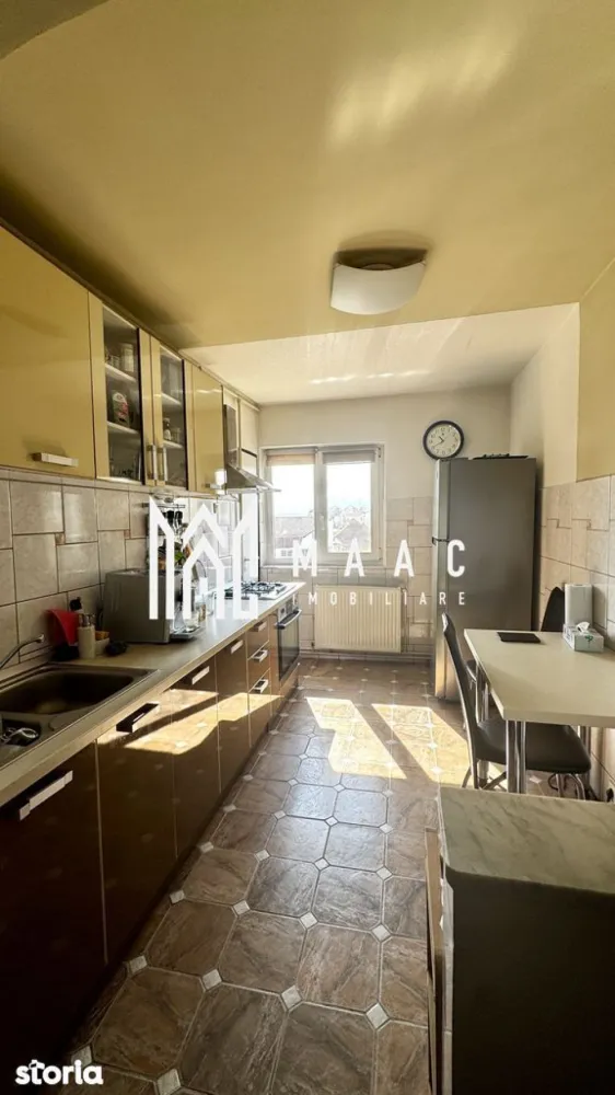 Apartament 3 camere | 71 Mp | Balcon | 2 Băi | Pivniță | Zona Terezian