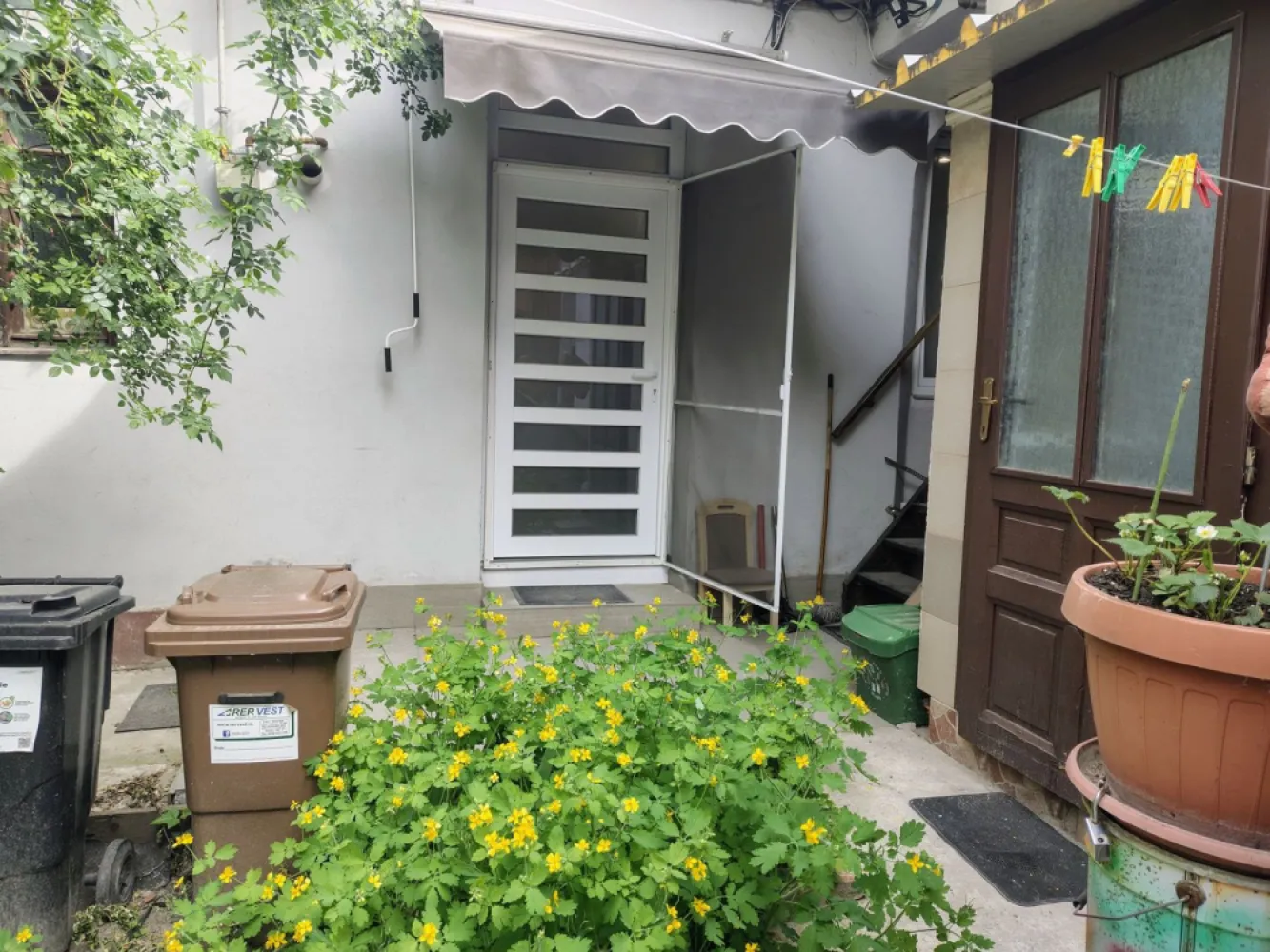 Apartament 3 camere la casa ,ultracentral, 550 E neg. Comision 50%