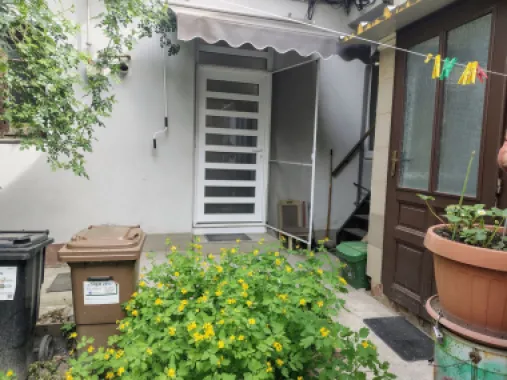 Apartament 3 camere la casa ,ultracentral, 550 E neg. Comision 50%