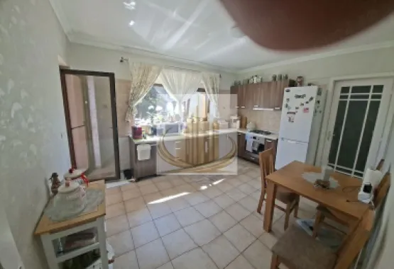 Casă Individuală | 200 mp utili | Garaj | Curte Mare | Dumbrăvița