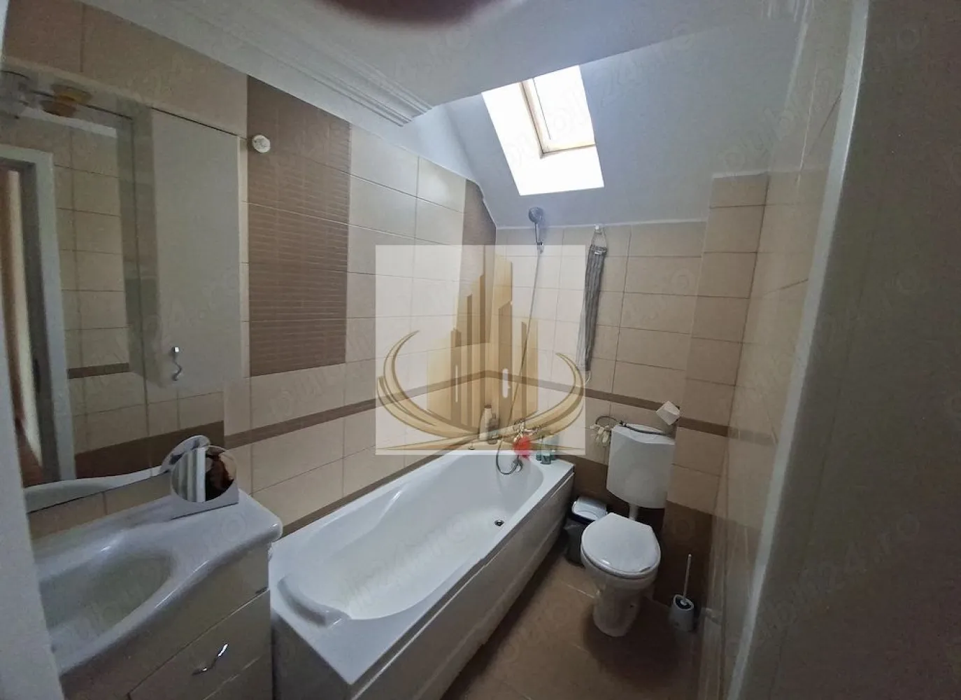 Casă Individuală | 200 mp utili | Garaj | Curte Mare | Dumbrăvița