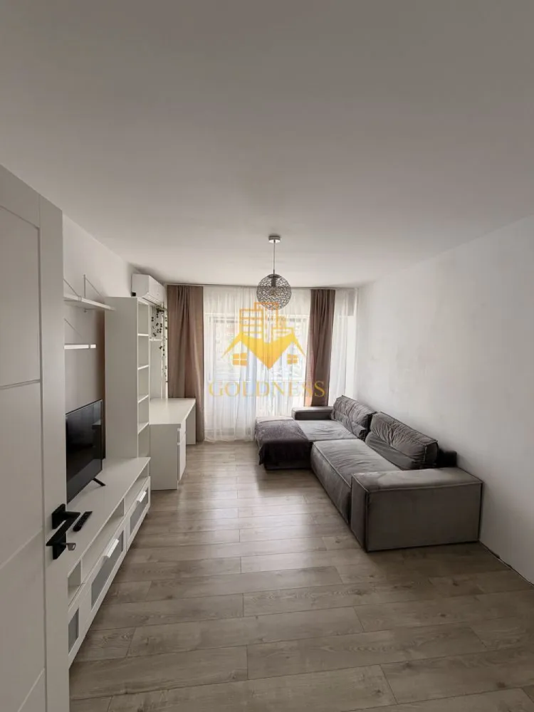 2 camere, Intre Lacuri, Iulius Mall, Dunării, Lidl, Kaufland - GOLDNESS Imobiliare vă propune spre închiriere un apartament cu 2 camere complet mobilat și utilat, la etajul 2 într-un imobil de 4 etaje, în Cartierul Intre Lacuri. Se află în apropierea stațiilor de transport în comun, magazine, restaurante, spații verzi, farmacii, etc. Apartamentul este compartimentat astfel: - dormitor cu pat matrimonial, dressing, noptiere - living cu canapea extensibilă - bucătărie complet utilată și mobilată, loc de servit masa - baie cu cabina de dus, calorifer port prosop și dulap pentru depozitare. - balcon de 8 mp. Imobilul este dotat cu toate cele necesare- centrală proprie, frigider, aragaz, hotă, mașină de spălat haine și vase, etc. Dacă sunteți interesați de acest apartament și doriți să îl vizionați, dar și pentru alte oferte nu ezitați să ne contactați telefonic sau prin e-mail. Vă stăm la dispoziție! Pentru intermediere se percepe un comision de 50% din prețul chiriei!