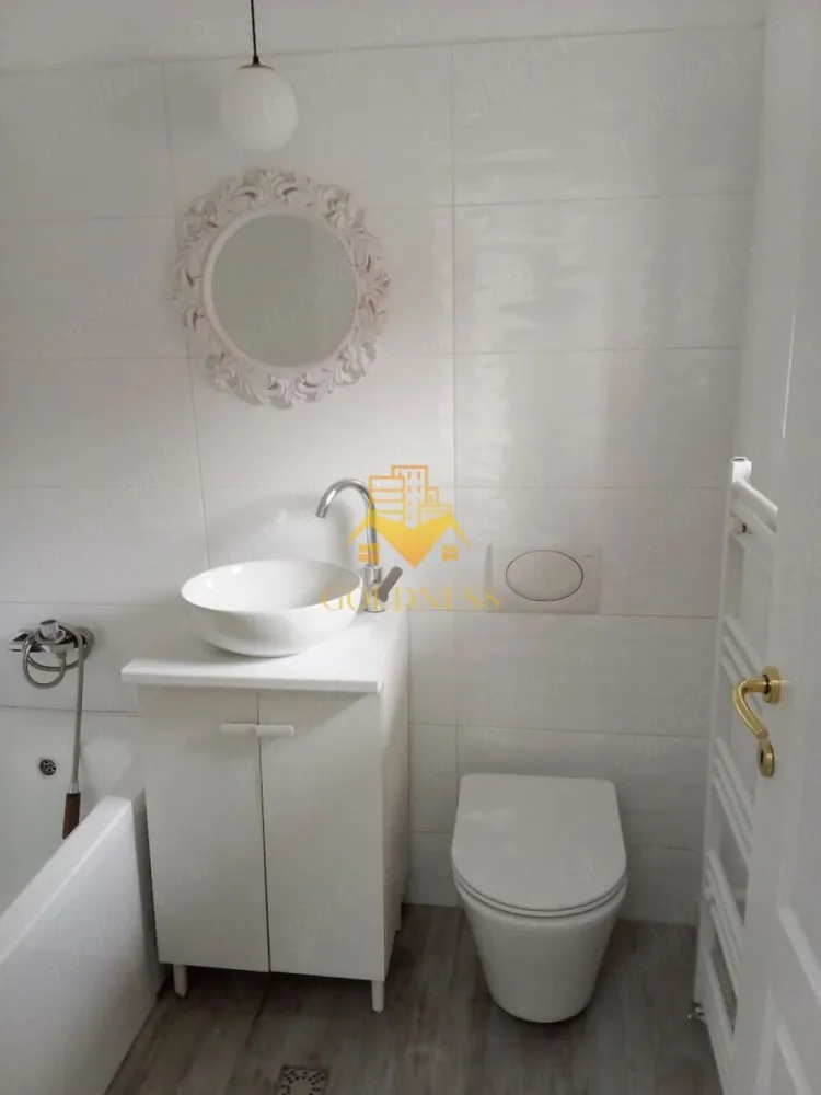 3 camere, moder, curte 105 mp, Parcul Central, Polivalenta, central