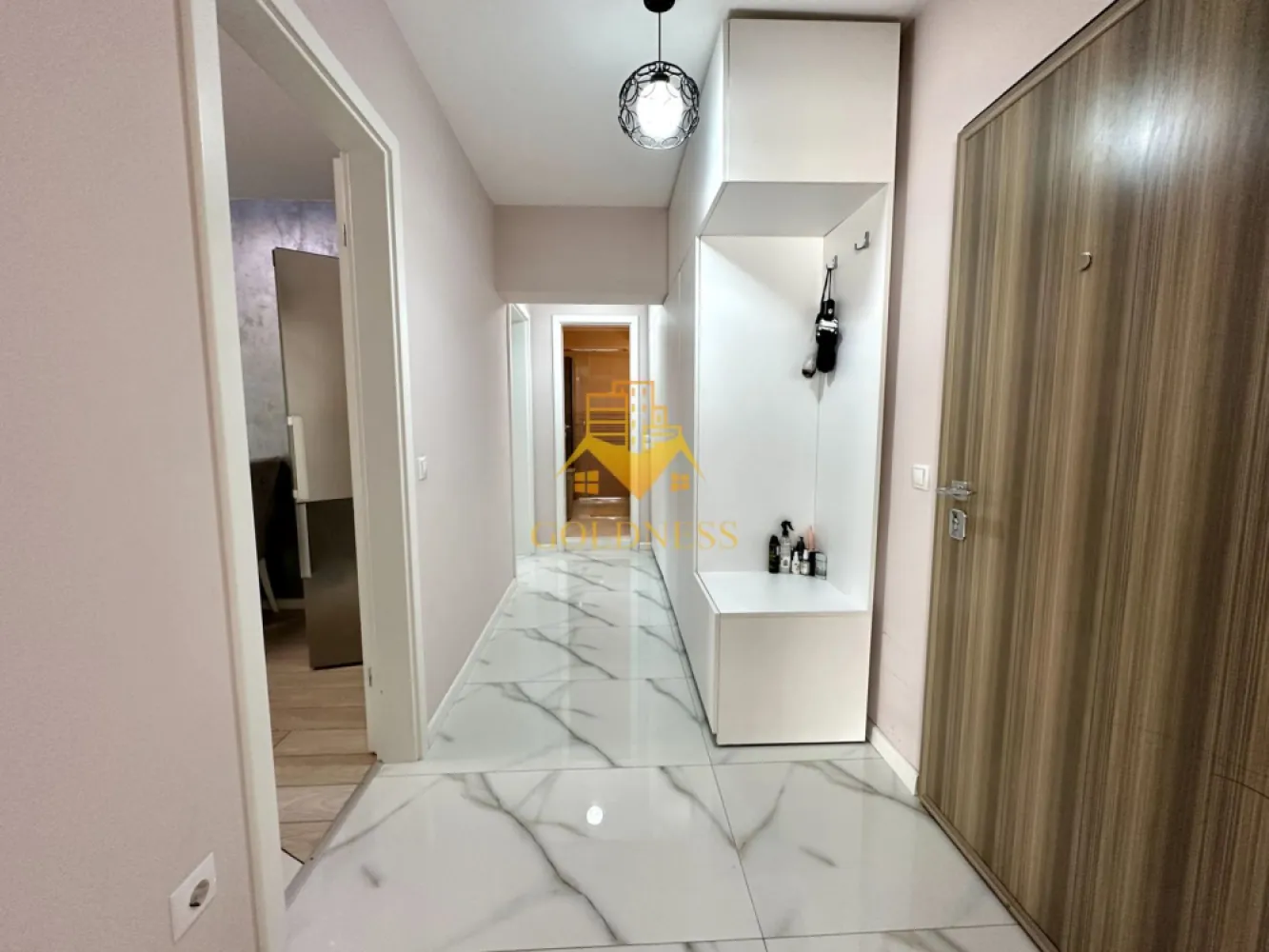 2 camere decomandate, Piata Marasti, Dorobantilor, OMV, The Office