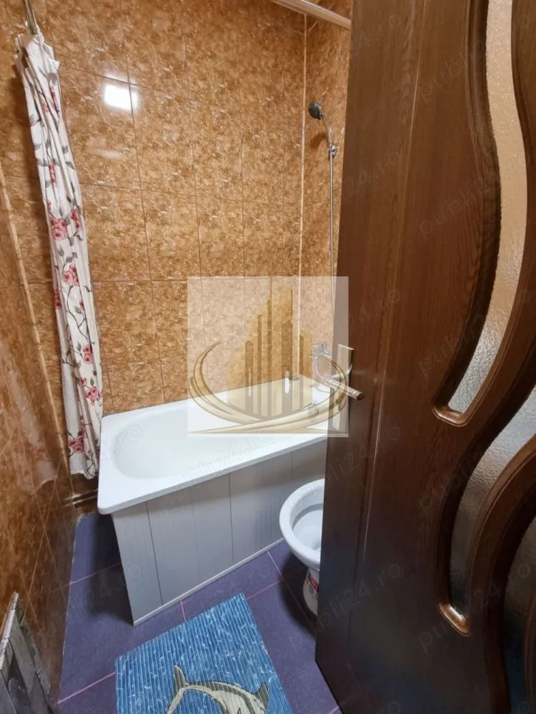 De Inchiriat Garsoniera 16mp zona UMT - Agenția Grand Mobilis Imobiliare oferă spre închiriere o garsonieră situată la parter, complet mobilată și utilată, ideală pentru o persoană sau un cuplu. 💰 Preț: 200 euro/lună + garanție 📍 Zonă liniștită, aproape de natură ID intern CP3055480 }}