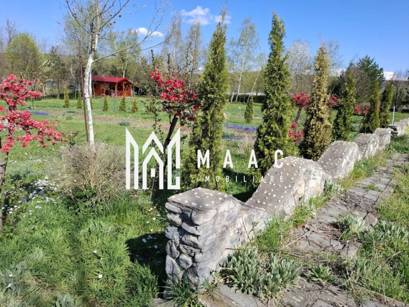 Teren Intravilan | 1150 mp | Săliște - MAAC Imobiliare vă propune spre vânzare un teren intravilan arabil, ideal pentru construcție sau investiție, situat într-o zonă în dezvoltare.

Caracteristici principale
• suprafață totală de 1150 mp
• deschidere de 23 m la stradă
• teren intravilan arabil
• utilități la poartă

Avantaje
• front stradal generos – ideal pentru construcție
• acces facil la utilități (apă, gaz, curent, canalizare)
• potrivit pentru locuință individuală sau investiție
• zonă în dezvoltare, cu potențial de creștere

Utilități
• apă
• gaz
• curent
• canalizare

Pentru mai multe detalii sau pentru programarea unei vizionări, vă rugăm să ne contactați și să menționați ID-ul proprietății.