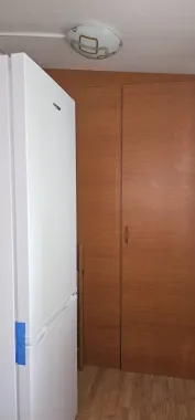 Garsonieră de închiriat – Micro 40, etaj 2, 20 mp + balcon – 1.100 lei