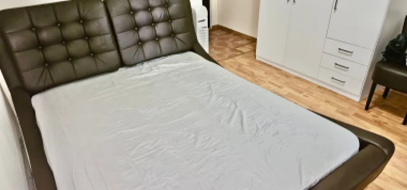 Garsonieră de închiriat – Micro 40, etaj 2, 20 mp + balcon – 1.100 lei