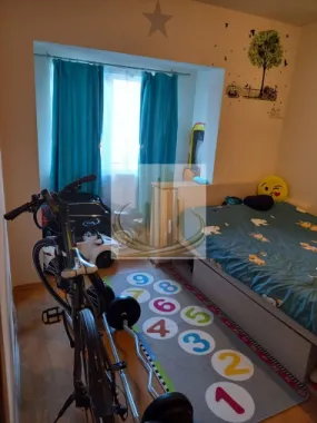 Apartament de vânzare – 3 camere, Aradului Piața Verde