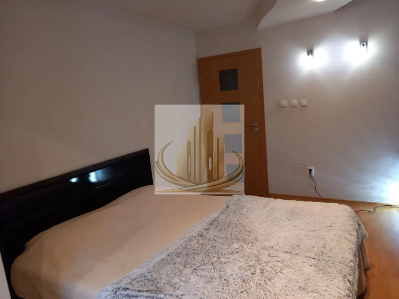Apartament de vânzare – 3 camere, Aradului Piața Verde