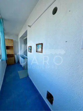 Vand apartament 3 camere, etaj 3