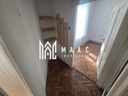 Apartament la casa cu 3 camere si curte Strada Bucegi