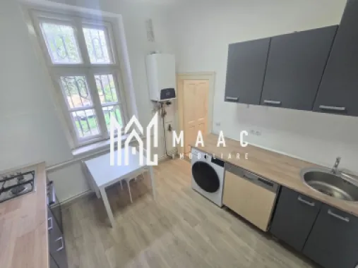 Apartament la casa cu 3 camere si curte Strada Bucegi