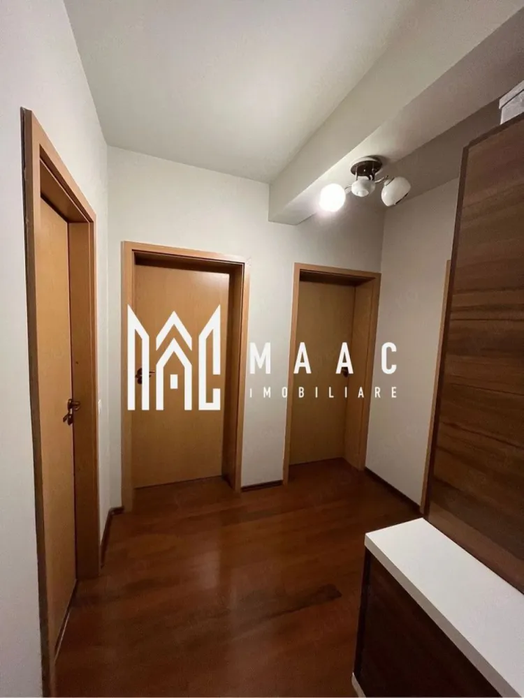 Apartament 2 camere decomandat | Turnișor | - MAAC Imobiliare vă propune spre închiriere un apartament cu 2 camere, decomandat, situat în zona Turnișor din Sibiu. Locuința are o suprafață de 59 mp și este poziționată la etajul 3 din 4. Este complet mobilată și utilată, beneficiind de aer condiționat și electrocasnice: frigider, aragaz, cuptor, cuptor cu microunde, expresor de cafea, mașină de spălat vase, hotă, mașină de spălat rufe și uscător de rufe. Dispune de spații de depozitare bine organizate și un balcon potrivit pentru relaxare. Apartamentul este ideal pentru un cuplu sau familie, însă nu se acceptă animale de companie și nici chiriași cu copii. Pentru detalii suplimentare, consultanță sau programarea unei vizionări, va rugăm să ne contactati specificand ID: CP3055912