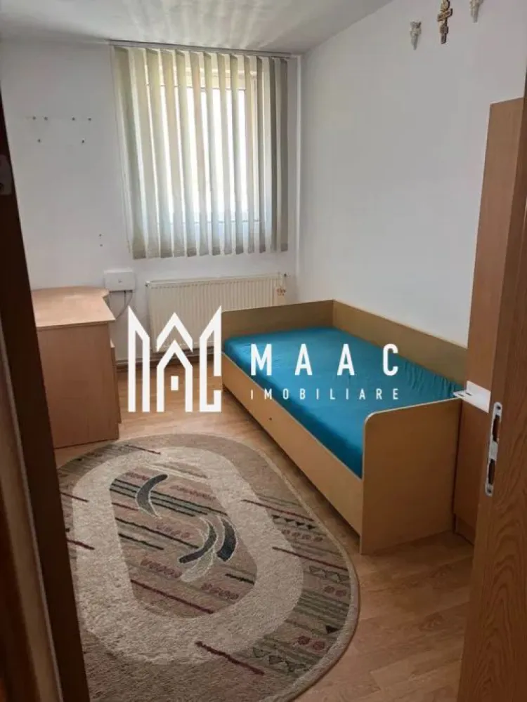 Apartament 3 camere | 54 MP | Decomandat | Mobilat | Lazaret - MAAC Imobiliare vă prezintă spre vânzare un apartament, situat la etajul 5/5, ideal pentru locuință sau investiție, în Sibiu.

Caracteristici:
Apartament cu o suprafață utilă de 54 mp.
Compartimentare decomandată.
Situat la etajul 5 din 5.
Mansardă pe un singur nivel, intabulată.
Construcție realizată ulterior, în anul 2007.

Compartimentare:
Living spațios cu bucătărie open space.
Cămară pentru depozitare.
Două dormitoare confortabile.
Baie.

Spații suplimentare:
Pod cu suprafață egală cu cea a apartamentului.
Acces direct în pod din interiorul locuinței.
Posibilitate de extindere și amenajare a încă două camere și o baie, datorită suprafeței.

Avantaje locație:
Aproape de magazine, școli și mijloace de transport.

Pentru mai multe detalii precizati telefonic ca ati vazut anuntul cu ID: CP3055390