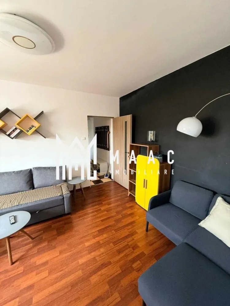 Apartament 2 camere | 45MPU | Mobilat utilat | Hipodrom II - MAAC Imobiliare propune spre închiriere un apartament cu 2 camere, mobilat și utilat complet, optimizat pentru un cuplu sau studenți. Proprietatea este pregătită pentru ocupare imediată.

Specificații și Dotări:
Compartimentare: Nedecomandat.
Living: Zonă de zi , complet mobilată.
Dormitor: Echipat cu pat dublu și zonă de lucru (birou și scaun ergonomic).
Bucătărie: Mobilată și utilată
Dotări suplimentare: Uscător de haine electric (avantaj practic pentru întreținere).

Locație și Acces:
Apartamentul oferă acces rapid către punctele de interes urban, fiind situat într-o zonă care facilitează deplasarea către facultăți și centre comerciale.

Condiții de Închiriere:
Garanție: Se percepe o garanție în cuantumul unei chirii lunare.
Politica privind animalele de companie: Nu sunt acceptate.
Disponibilitate: Mutare imediată.

Pentru detalii suplimentare și vizionări, contactați specificand ID: CP3044047.