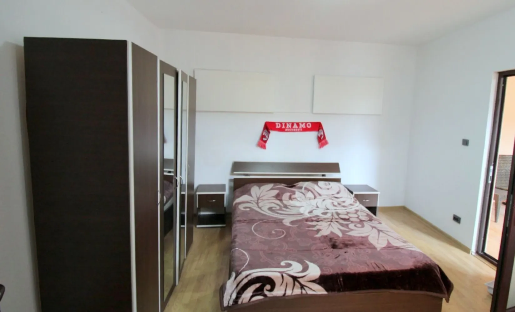 De vanzare casa cu 3 camere, zona Port, 65.000 euro