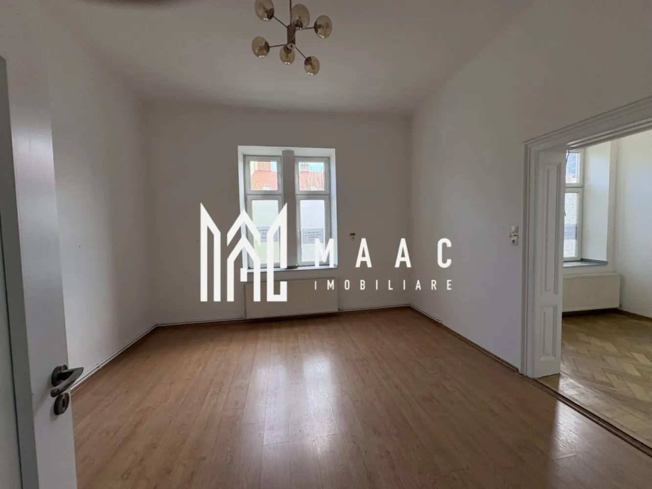 Apartament 3 camereI Oportunitate I Ultracentral, Bulevardul Victoriei - MAAC Imobiliare va propune spre vanzare
Spațiu de închiriat în zonă excelentă, situat pe Bulevardul Victoriei, colț cu Banatului, cu vizibilitate foarte bună și acces facil. Suprafață generoasă de 96 mp, compartimentare practică, ideal pentru desfășurarea unei afaceri elegante și profitabile.

Dispune de curte comună cu posibilitate de parcare pentru 3 mașini, un mare avantaj pentru clienți și personal.

Pretabil pentru:

* cabinet notarial
* birou avocat / contabilitate
* salon cosmetică / înfrumusețare
* clinică medicală / stomatologie
* agenție imobiliară
* showroom
* sediu firmă / birouri premium

O oportunitate rară într-o locație premium, perfectă pentru afacerea ta. 
Pentru mai multe detalii precizați ca ați văzut anunțul cu ID 3046338