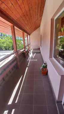 Casă individuală de vânzare în Șura Mare – ideală pentru 2-3 familii