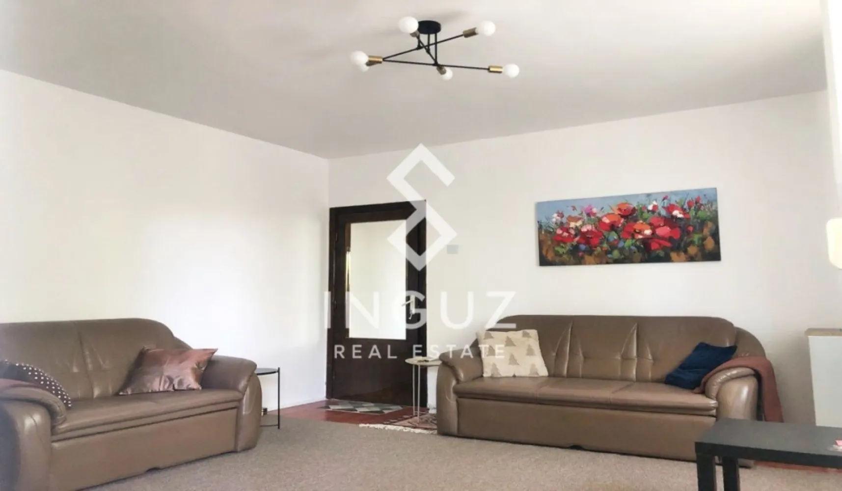 Apartament 2 camere de închiriat – Colentina / Pantelimon | Prima înch - Apartament 2 camere de închiriat – Colentina / Pantelimon | Prima închiriere Se oferă spre închiriere un apartament de 2 camere, situat în Sector 2, zona Colentina – Pantelimon, în apropiere de Mega Mall. Apartamentul are o suprafață de 50 mp, este amplasat la etajul 1 într-un imobil construit în 2002 și se află la prima închiriere, fiind foarte curat și proaspăt zugrăvit. Detalii proprietate: 2 camere Suprafață: 50 mp Etaj: 1 Compartimentare semidecomandată Centrală de scară (nu RADET) Zonă liniștită Dotări: Mobilier nou Pat matrimonial 2 canapele (una extensibilă) Aragaz + hotă Mașină de spălat Frigider cu congelator Aspirator Condiții: Persoane nefumătoare Se solicită seriozitate și păstrarea curățeniei Disponibil imediat }}