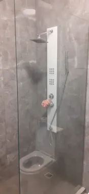 Apartament 3 camere ,81 mp, 2 băi ,2 balcoane ,centrala proprie
