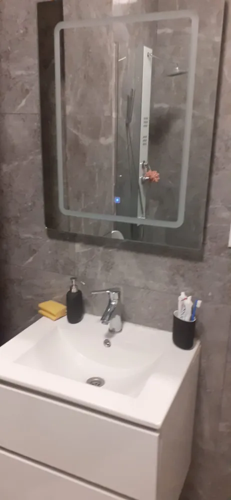 Apartament 3 camere ,81 mp, 2 băi ,2 balcoane ,centrala proprie