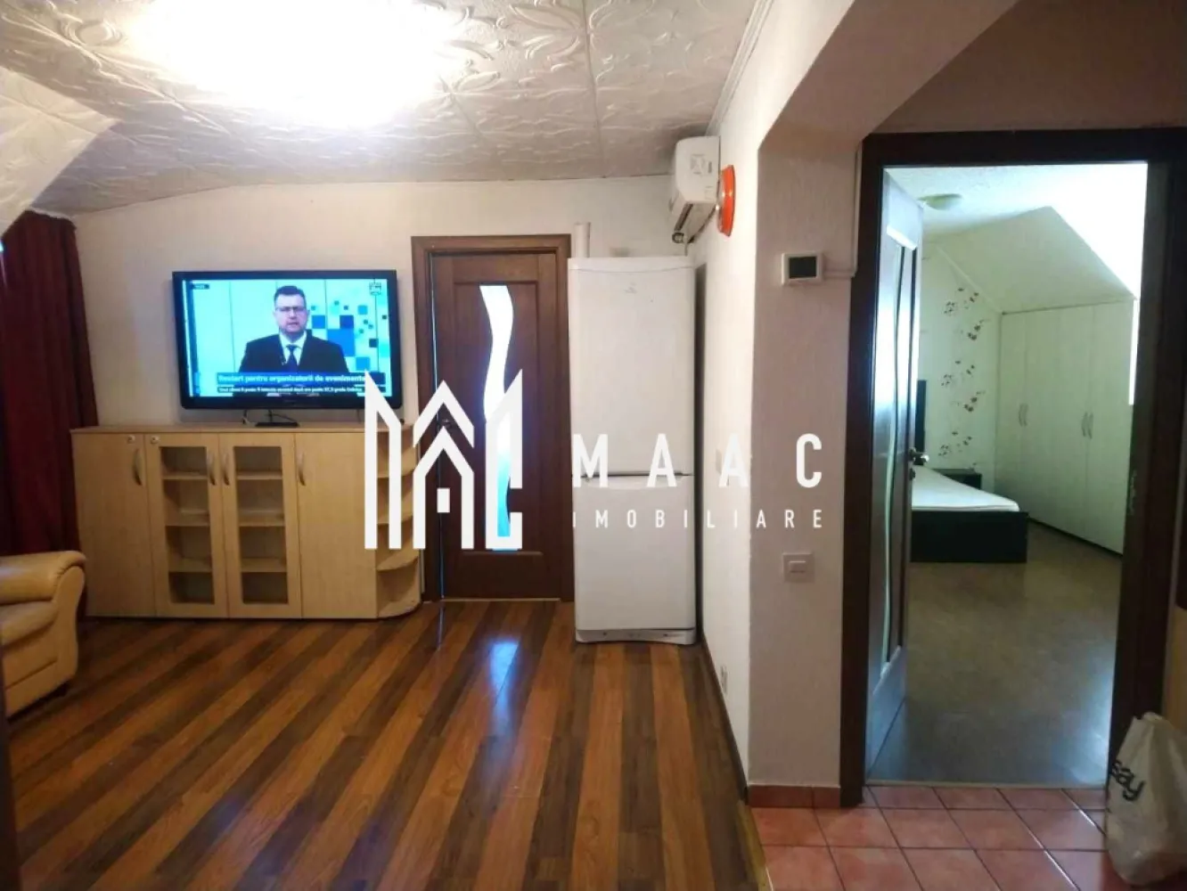 Apartament 3 camere | Decomandat I Trei Stejari - MAAC Imobiliare vă propune spre închiriere un apartament de 3 camere decomandat amplasat în zona Trei Stejari. Locuința este situată la etajul 4, are suprafața utilă de 70mp și este alcătuită din sufragerie, 2 dormitoare, bucătărie, grup sanitar, hol și balcon. Imobilul se predă complet mobilat și utilat. Se percepe o chirie în avans și o garanție în cuantumul unei chirii lunare. Se închiriaza pe o perioadă de minim 12 luni. Nu se acceptă animale de companie și fumători. Disponibilitate imediată Pentru mai multe detalii, vă rugăm specificați ID: CP2787117 }}