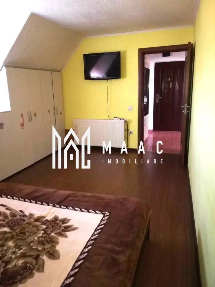 Apartament 3 camere | Decomandat I Trei Stejari - MAAC Imobiliare vă propune spre închiriere un apartament de 3 camere decomandat amplasat în zona Trei Stejari. Locuința este situată la etajul 4, are suprafața utilă de 70mp și este alcătuită din sufragerie, 2 dormitoare, bucătărie, grup sanitar, hol și balcon. Imobilul se predă complet mobilat și utilat. Se percepe o chirie în avans și o garanție în cuantumul unei chirii lunare. Se închiriaza pe o perioadă de minim 12 luni. Nu se acceptă animale de companie și fumători. Disponibilitate imediată Pentru mai multe detalii, vă rugăm specificați ID: CP2787117 }}