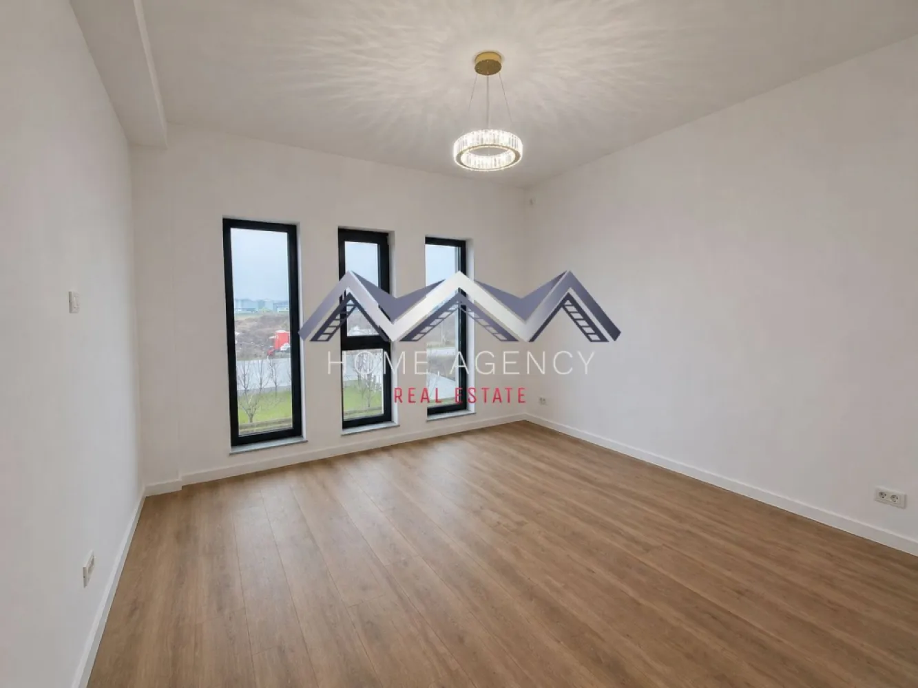 Casă single P+1+Pod în Otopeni