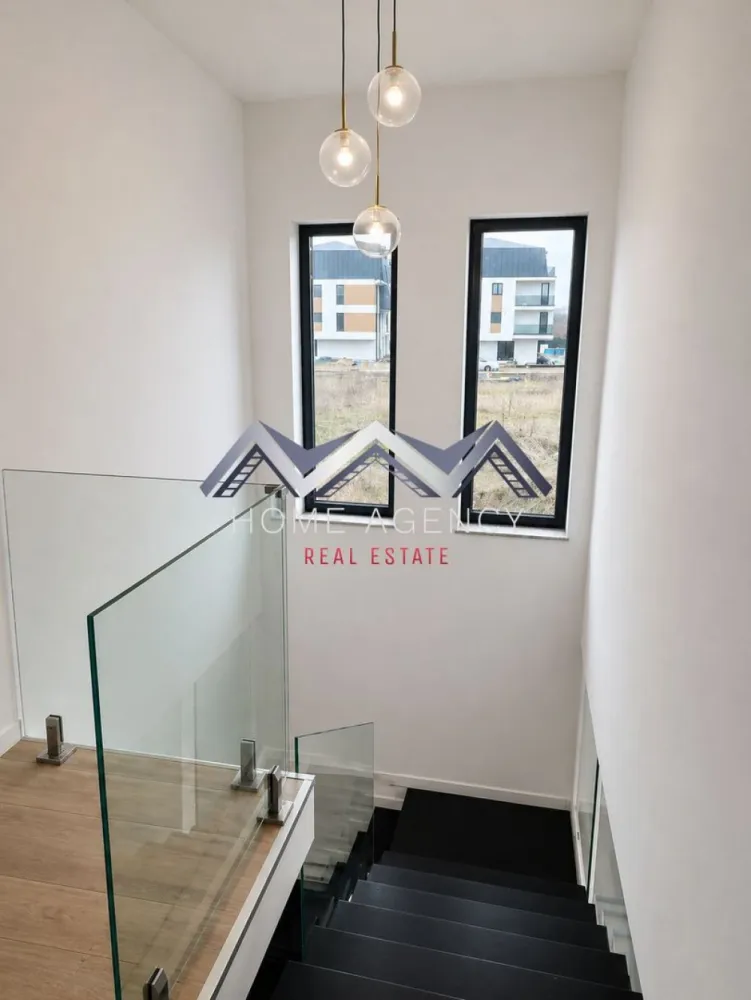 Casă single P+1+Pod în Otopeni