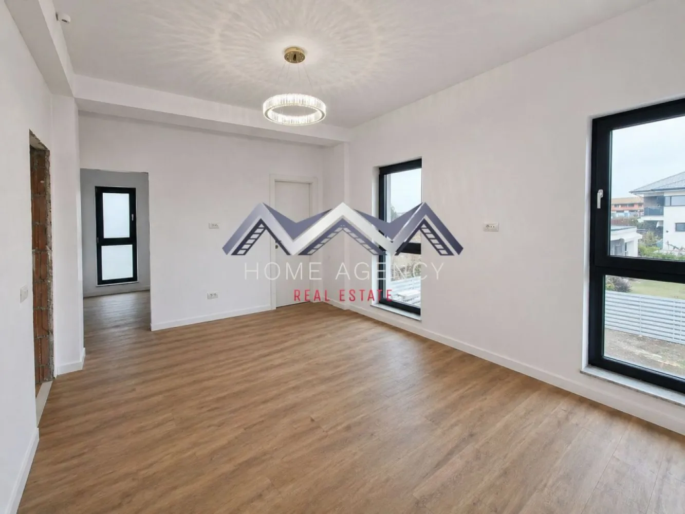 Casă single P+1+Pod în Otopeni