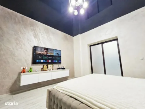 De vanzare casa 2 camere, renovata -Piata Centrala, 89.000 euro