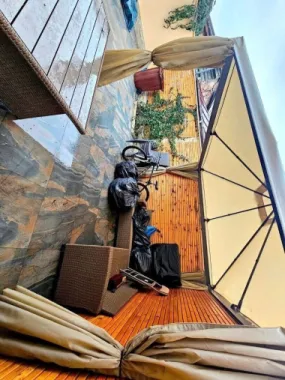 De vanzare casa 2 camere, renovata -Piata Centrala, 89.000 euro