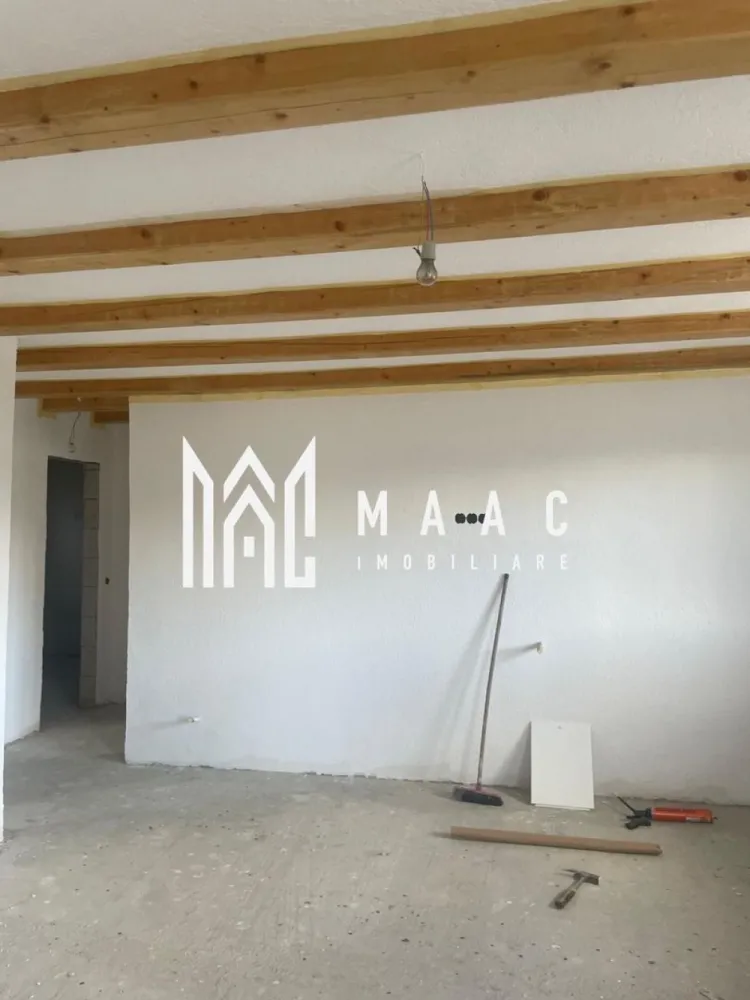 Casă individuală I 240 MPU I Teren 650 MP I Cornețel-Sibiu - MAAC Imobiliare va propune spre vanzare o casă individuală spațioasă, situată în Cornețel, la doar 15 km de Sibiu – ideală pentru cei care își doresc liniște, aer curat și acces rapid către oraș. Detalii proprietate: Suprafață utilă: 240 mp Compartimentare: 4 camere decomandate 3 băi 2 dressing-uri 2 balcoane Pivniță Garaj Teren: Suprafață teren: 650 mp Posibilitate extindere teren până la 1500 mp Stadiu și construcție: Construcție nouă Se predă la stadiul de „alb”, exact ca în fotografii Ideală pentru personalizare după propriul gust Alte informații: Toate actele sunt în regulă Se poate achiziționa și prin credit ipotecar Această proprietate reprezintă o alegere excelentă pentru o locuință de familie, oferind spațiu generos atât în interior, cât și în exterior. Pentru mai multe detalii si programarea unei vizionari va rugam sa specificati ID: CP3062621. }}
