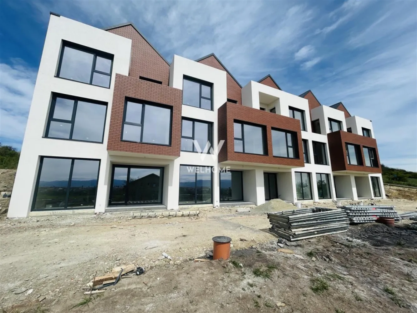 Casa de vanzare – concept modern, priveliste deosebita – 147 mp utili