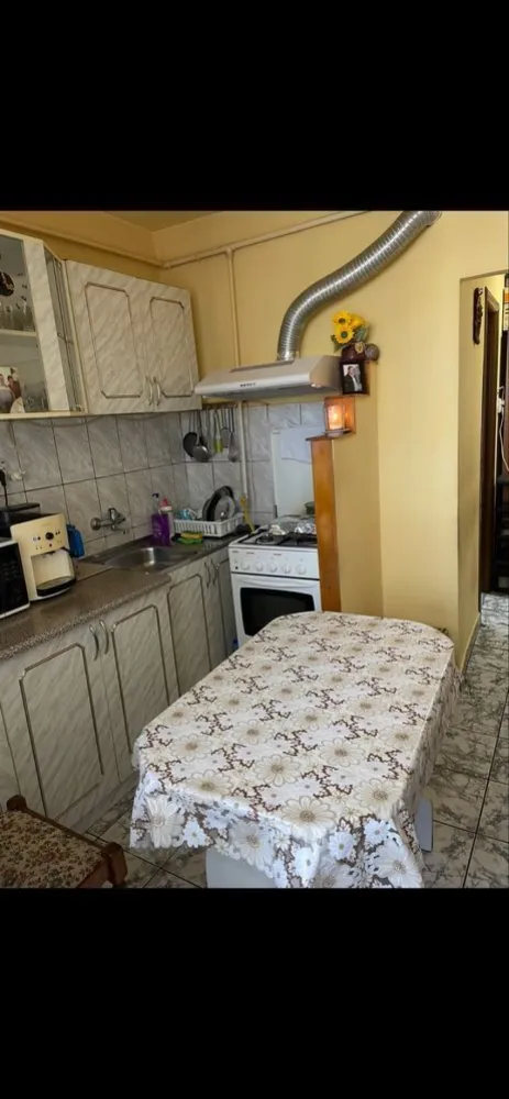 Vand Garsoniera / in zona micro 17