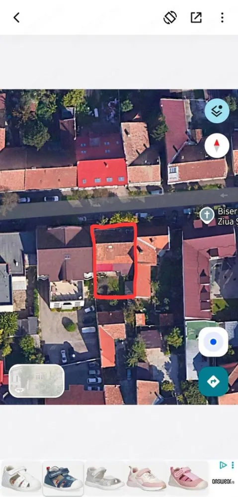 BRASADAS vinde casa individuala 5 cam in zona CENTRALA. - Agentia imobiliara BRASADAS vinde casa individuala in zona centrala cu curte, compusa din 2 apartamente individuale cu toate utilitatile. Primul apartament are 2 camere, baie, bucatarie si camara, iar celalalt are 3 camere, bucătărie, beci sub casa. Incălzirea se face cu gaz. Www.brasadas.com. }}