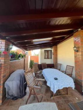 BRASADAS vinde casă tip D+P+M 2004 zona Burdea.