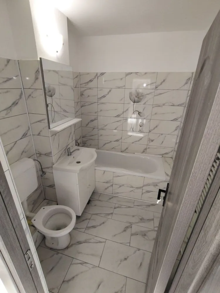 Apartament 2 camere finisat ,micro 16, etaj 2