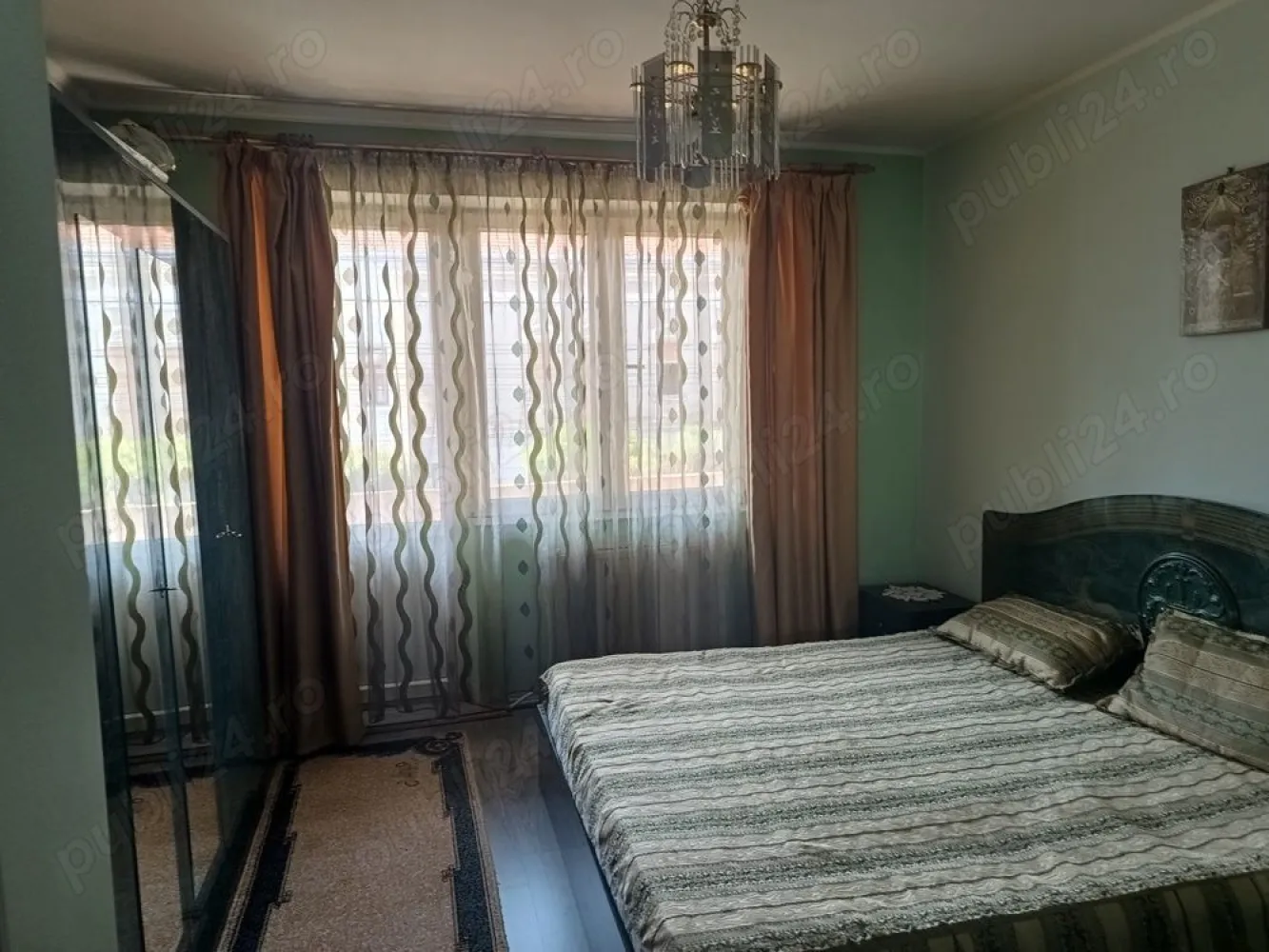 BRASADAS vinde ap 2 cam etaj 1/4 Calea Traian. - Agentia imoboliara BRASADAS vinde apartament cu 2 camere semidecomandat, 50mp utili, balcon închis + loja, etajul 1/4, bloc izolat, mobilat, utilat in CENTRU. Www.brasadas.com. }}